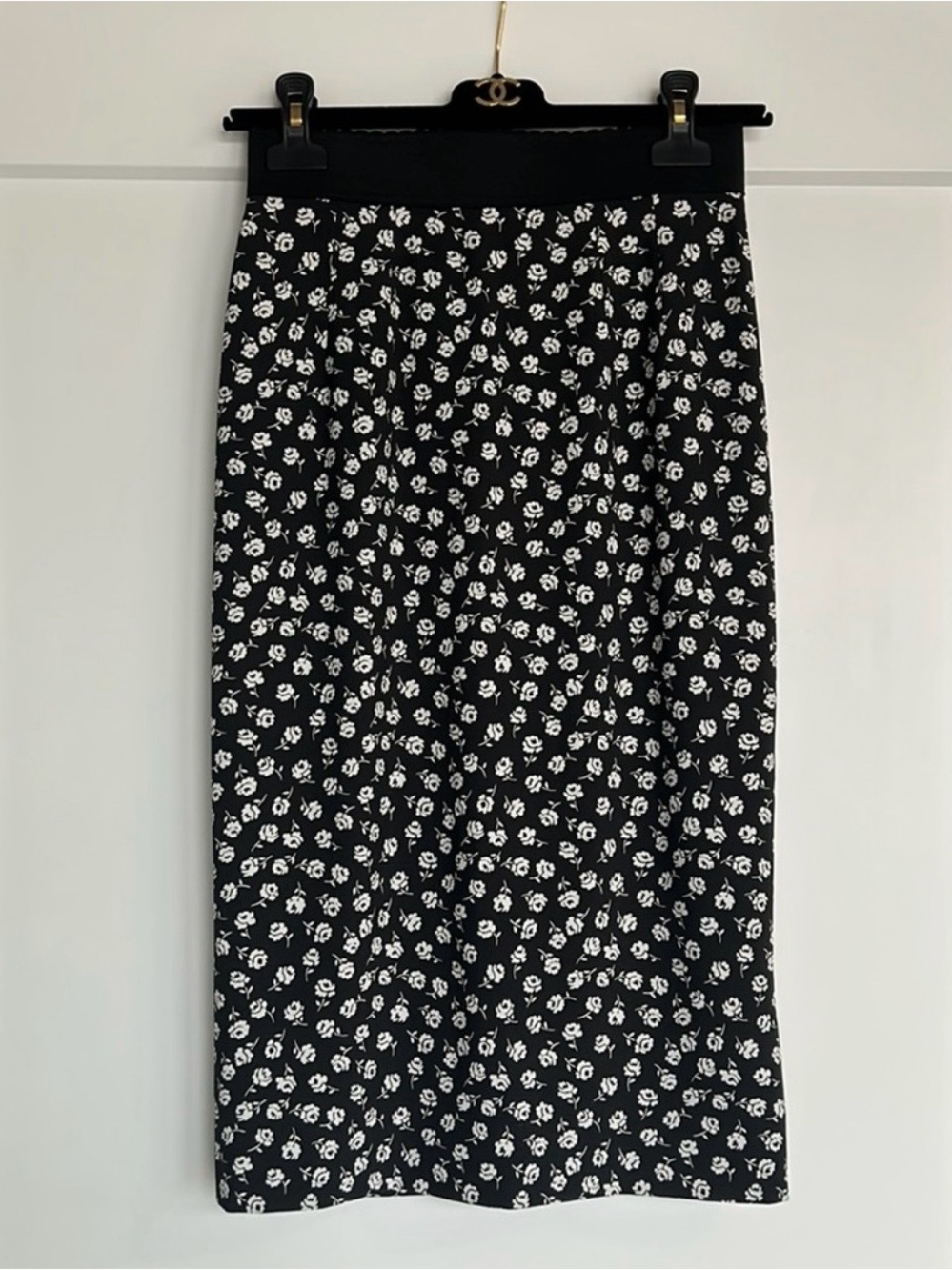 Dolce & Gabbana Black and White Floral Midi Pencil Skirt